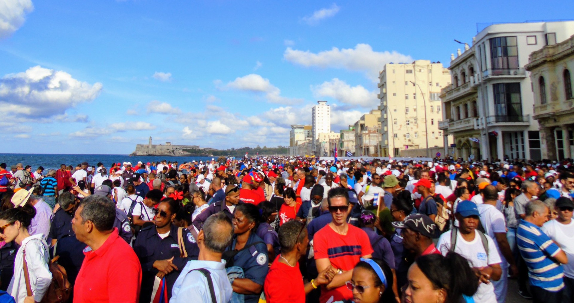 Cuba, La Habana, y la Marcha del Pueblo Combatiente.