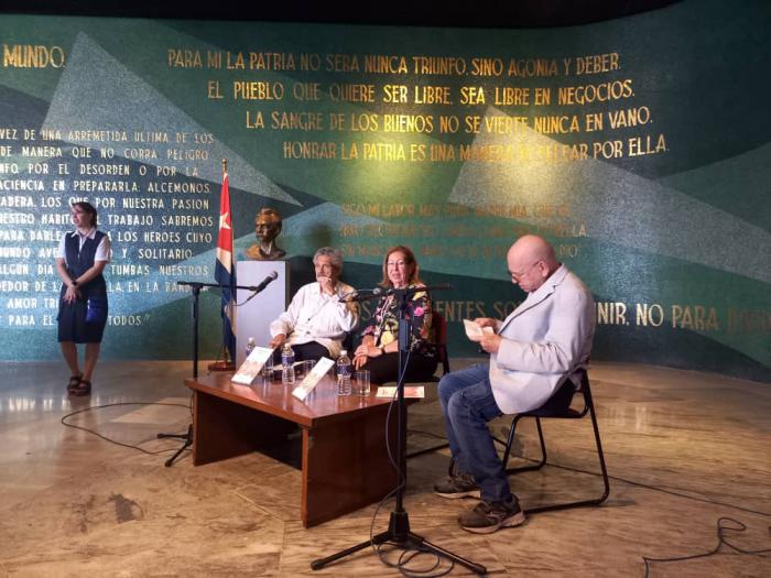 Presentan libro Martí y las razas